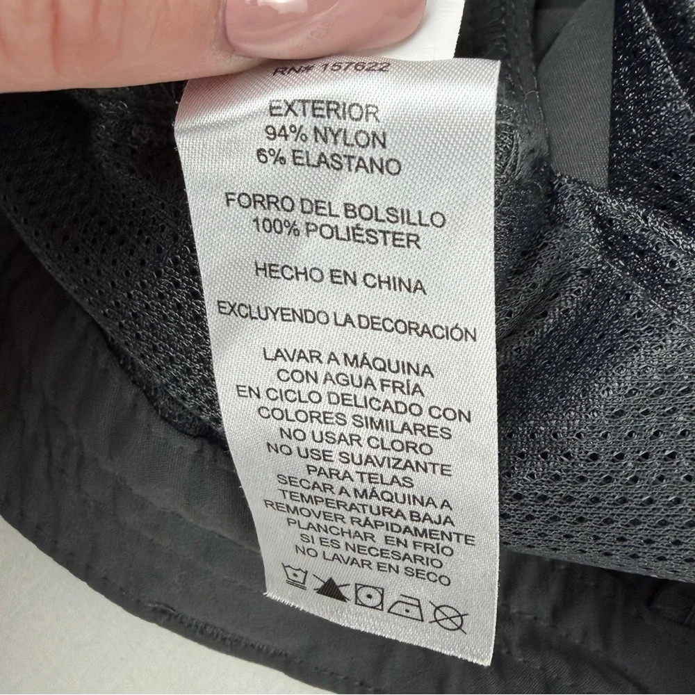 Eddie Bouer Women's Grey Capri Cargo Hiking‎ Pants, Size 10